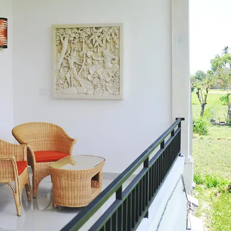 D'Sawah Amed Homestay & Warung